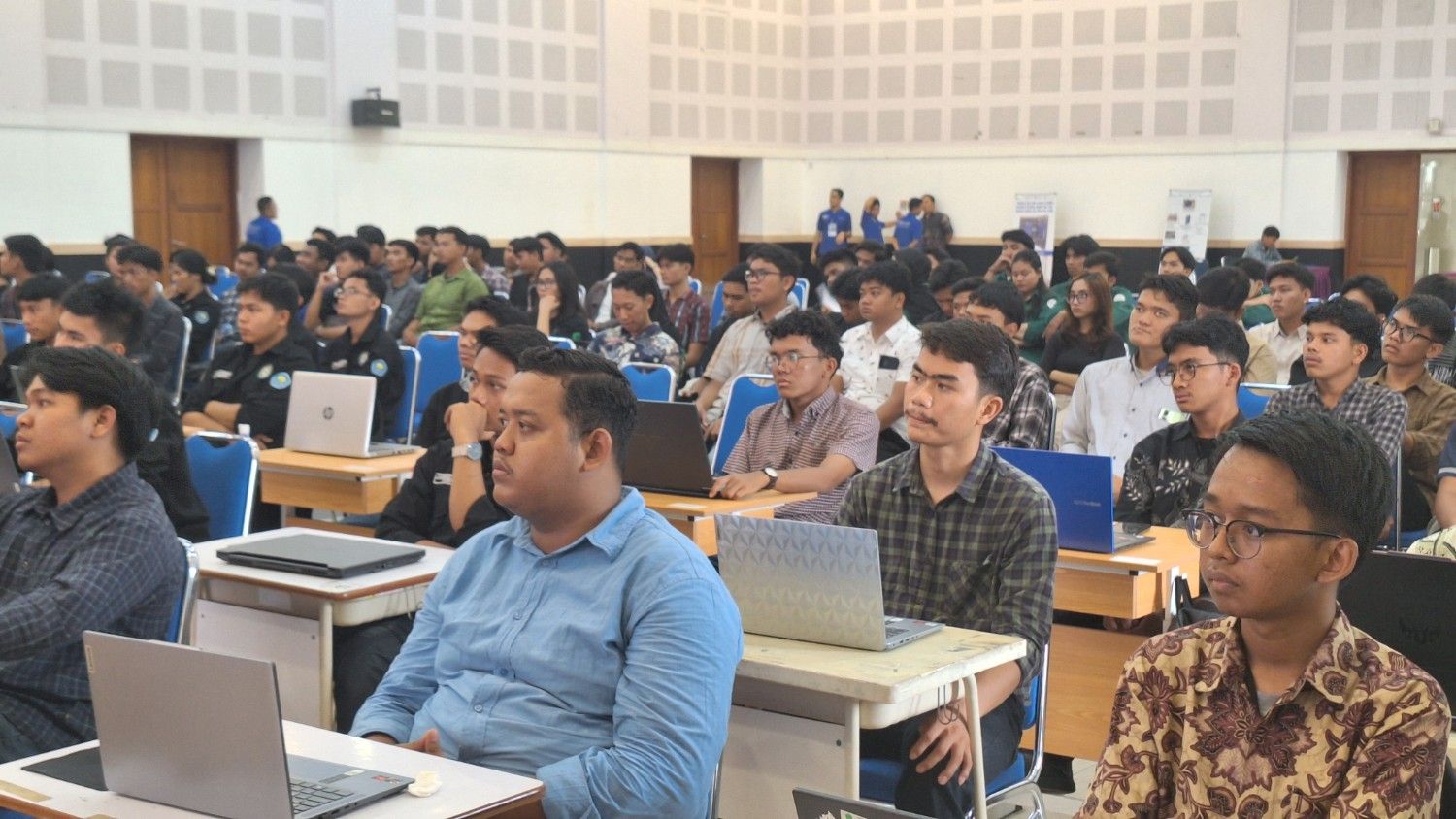 Mahasiswa Peserta Kuliah Umum