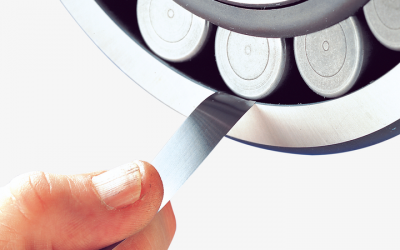 SKF Feeler Gauge untuk pemasangan Adapter Sleeve akan Sphericall Roller Bearings dengan akurat