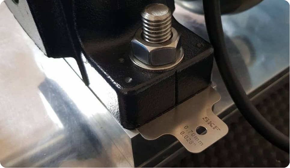 Penggunaan Shim SKF Contoh penggunaan Shim SKF dengan ketebalan 0.70 mm